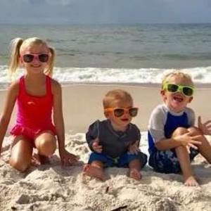 Meet your Posher, Debbie